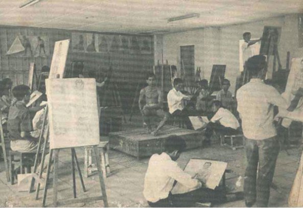 Buổi học hình họa tại lớp dự bị của trường Quốc gia Mỹ thuật Sài Gòn đầu thập niên 60